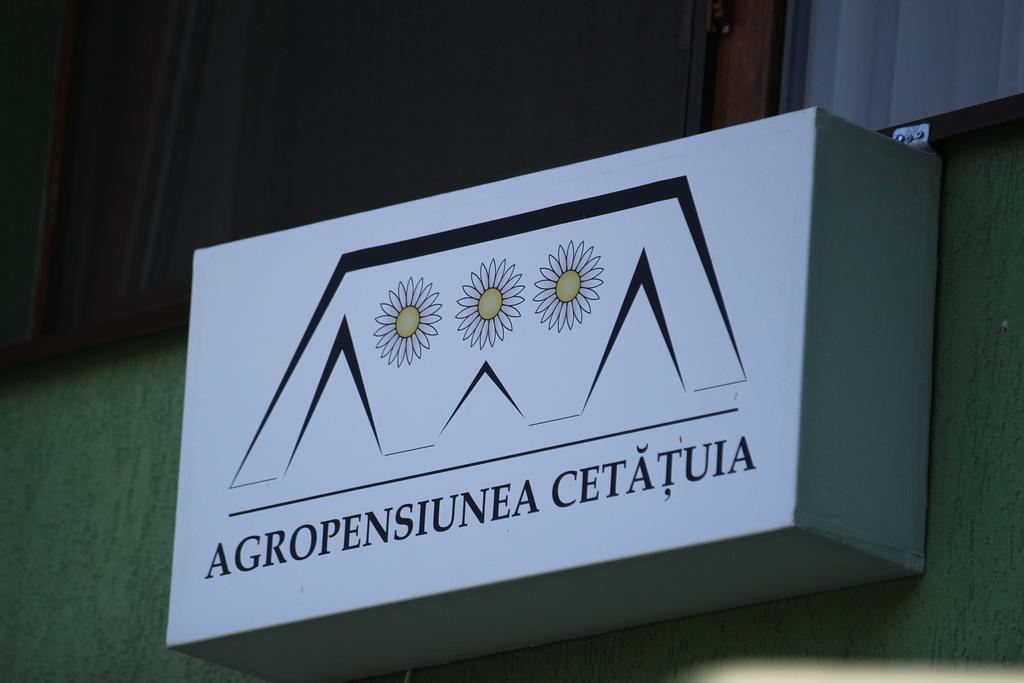 Agropensiunea Cetatuia Luncavita Luaran gambar